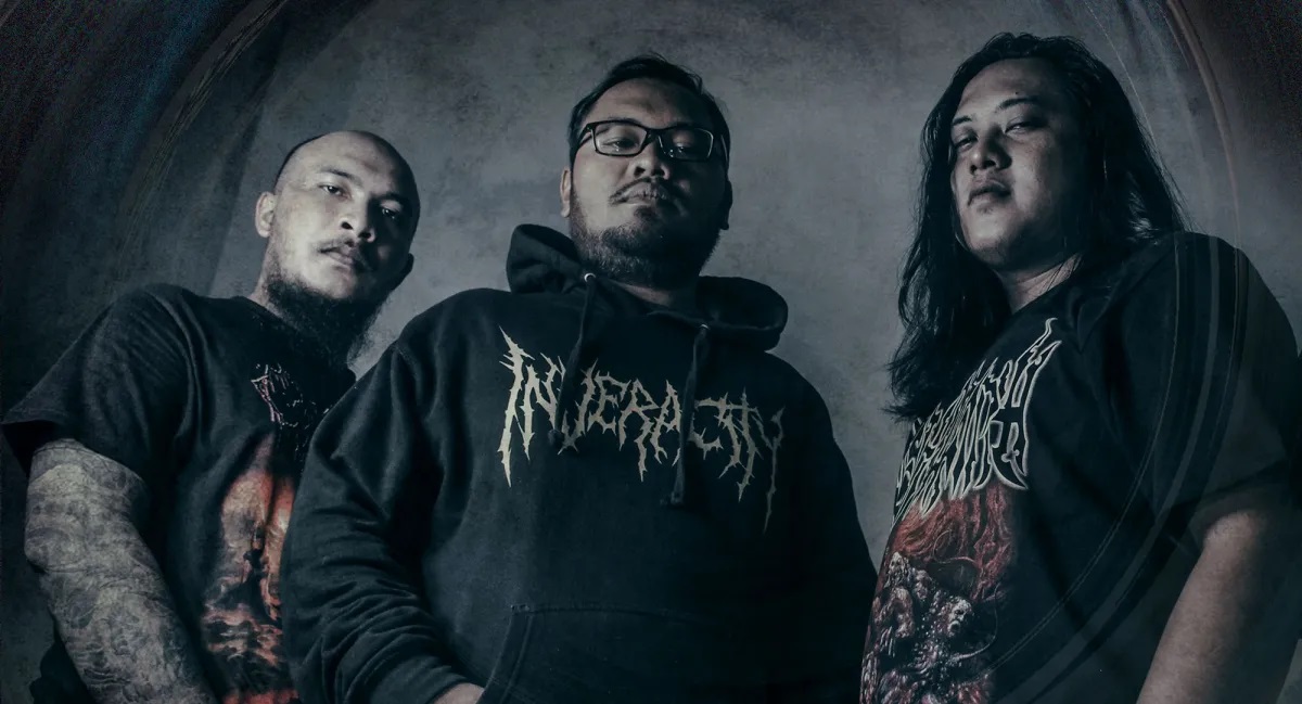 Gerogot-Photograph
photo by : https://musikeras.com/2021/06/26/sudah-mendarat-semburan-kebrutalan-gerogot-yang-eargasm/