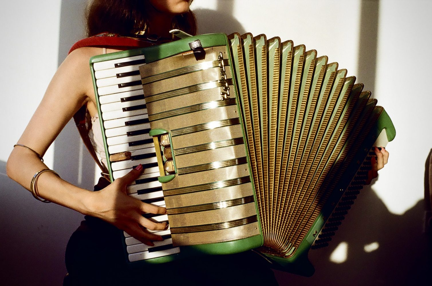 Denger-Musik-Yara-Asmar-Synth-Waltzes-Accordion-Laments
